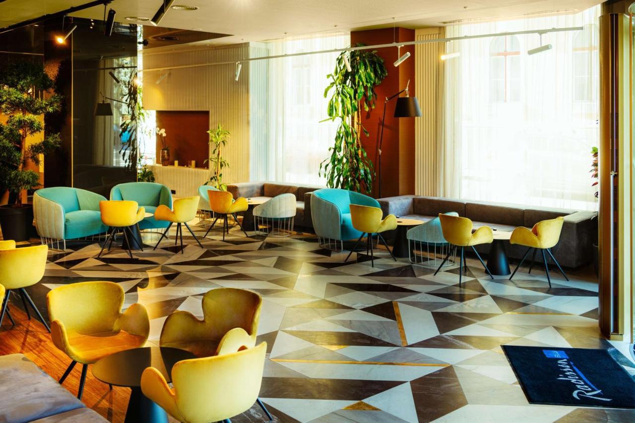 Radisson Blu Aurum Hotel, Braşov Exterior foto Lobby